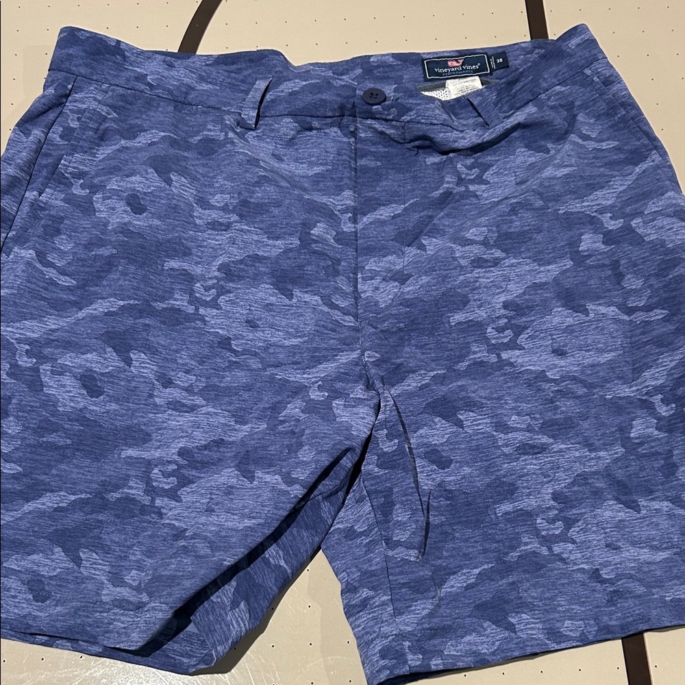 Vineyard Vines Blue Camo Men's Hybrid Shorts